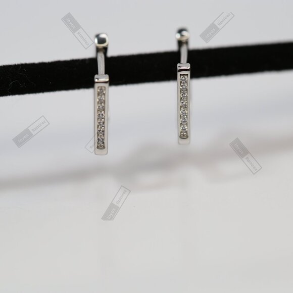 1.6cm Geometric Earrings in Rhodium-Plated Sterling Silver • Elegant Design. - Picture 4 of 7